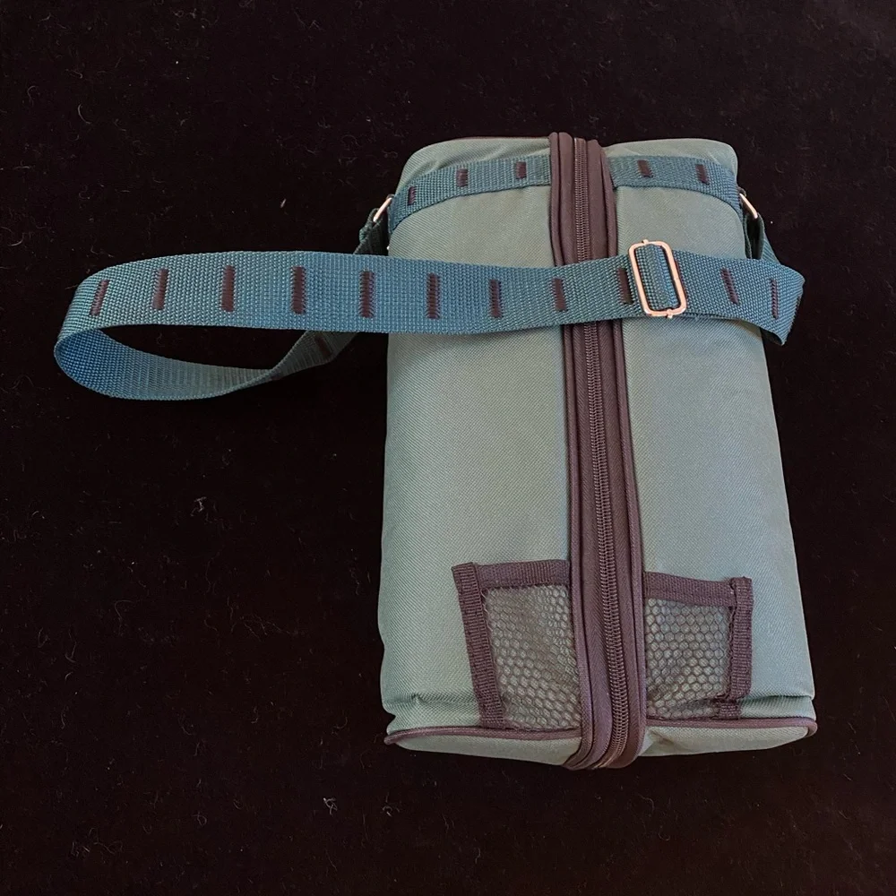 Picnic Time Estate Insulated Wine Tote with Service For two in Hunter Green nWOT
